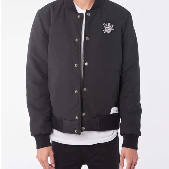 NBA OKC thunder bomber jacket - Picture 3 of 8